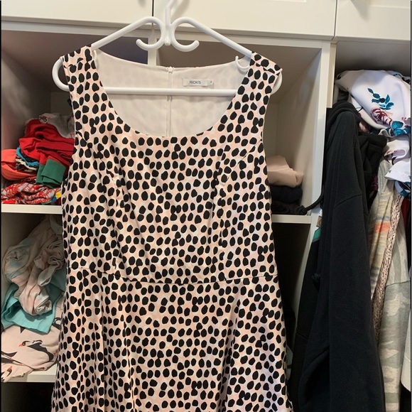 Dress - Picture 1 of 1